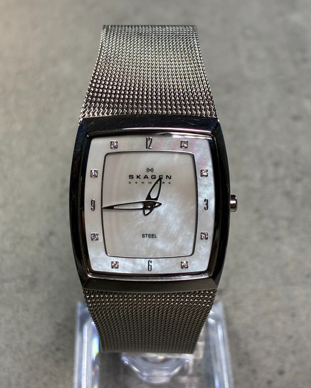 Skagen Denmark Steel Women's Watch Mother of Pearl Dial 27mm Tonneau Working